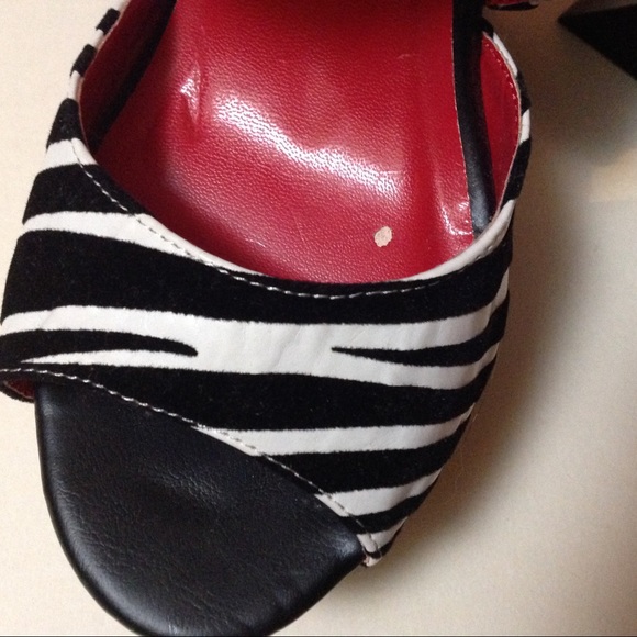 BERTINNI heels with ankle straps, size 10 Fun!! - Picture 6 of 8